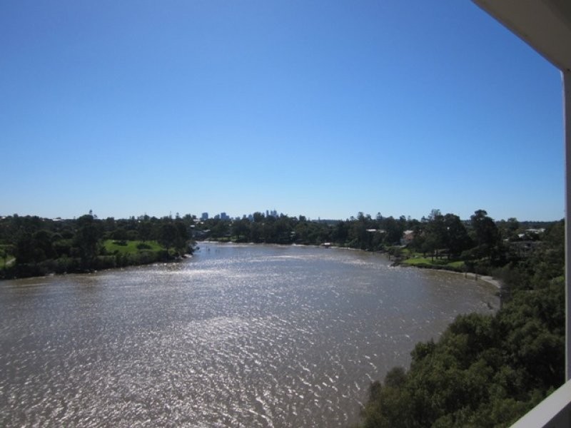 205 King Arthur Tce, Tennyson QLD 4105