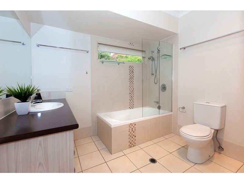 11 Arc Street, Coorparoo QLD 4151