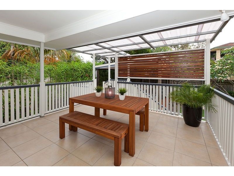 11 Arc Street, Coorparoo QLD 4151