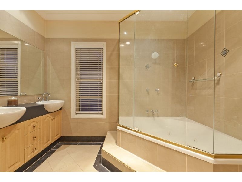 47 Ablington Way, Carindale QLD 4152