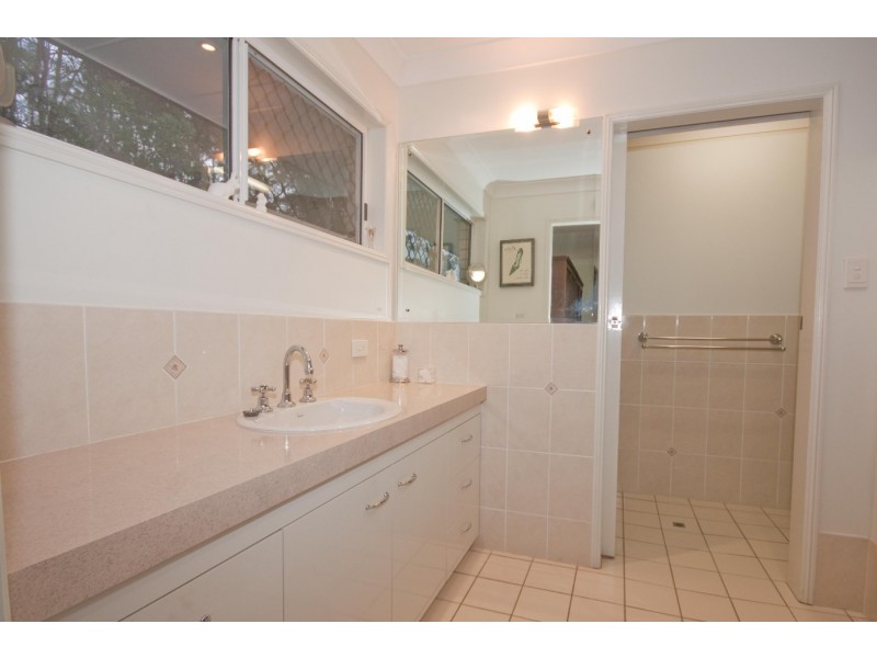 8 Gyranda Street, Carina Heights QLD 4152