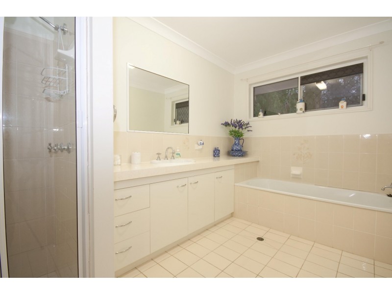 8 Gyranda Street, Carina Heights QLD 4152