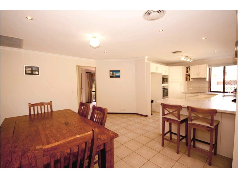 6 Kennet Place, Carina QLD 4152