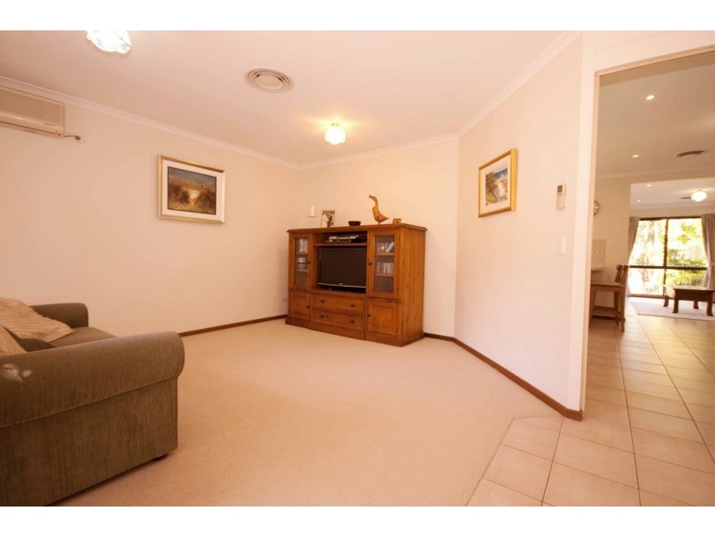 6 Kennet Place, Carina QLD 4152