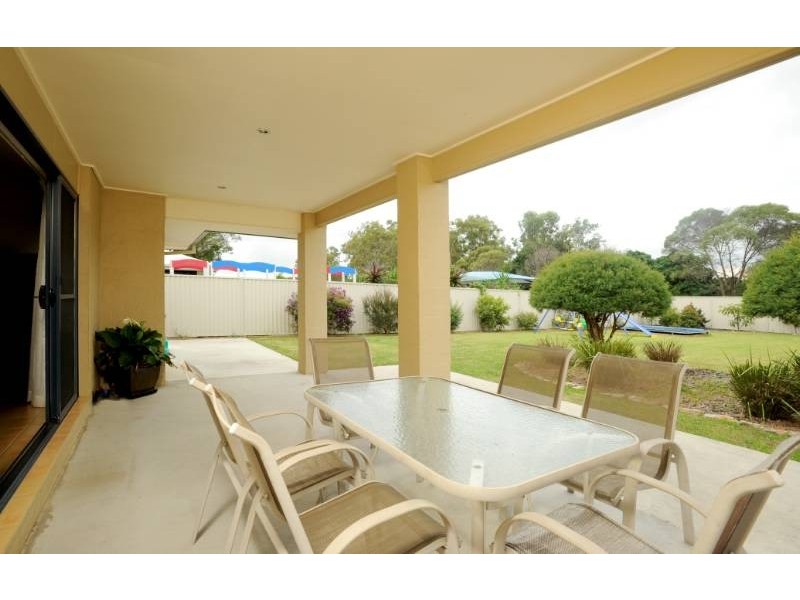 17 Melaleuca Place, Carindale QLD 4152