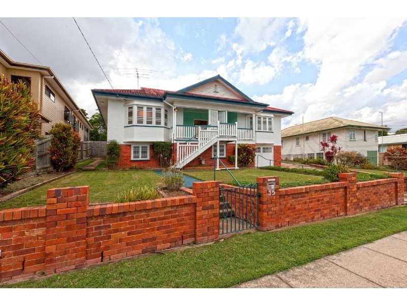 35 Raven Street, Camp Hill QLD 4152