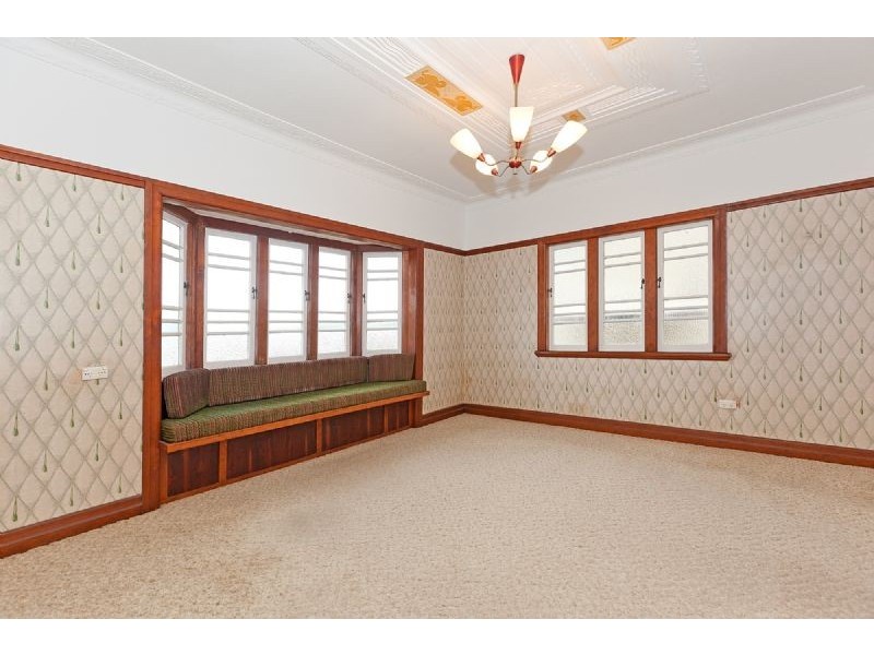 35 Raven Street, Camp Hill QLD 4152