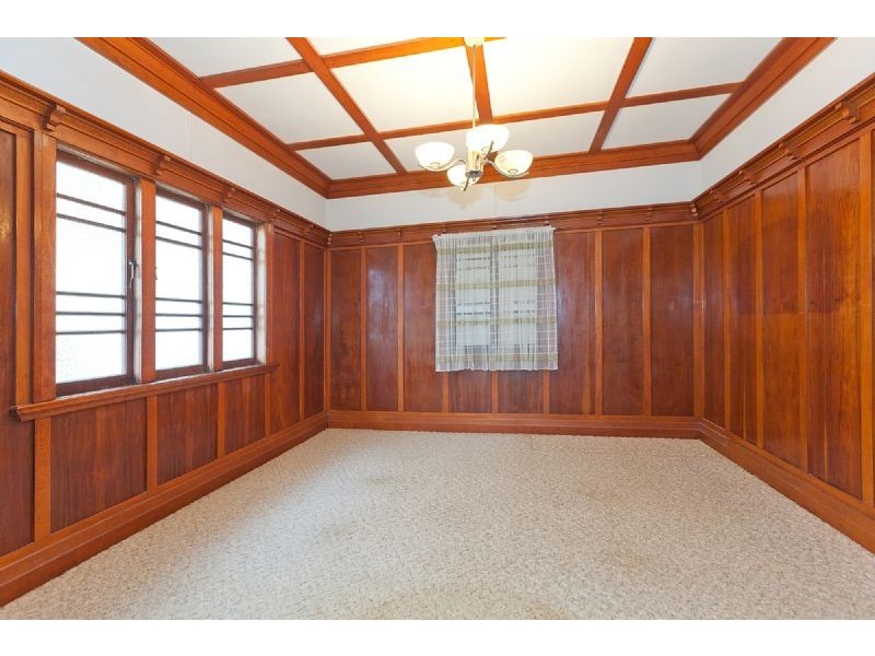 35 Raven Street, Camp Hill QLD 4152