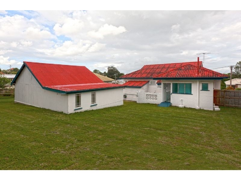 35 Raven Street, Camp Hill QLD 4152