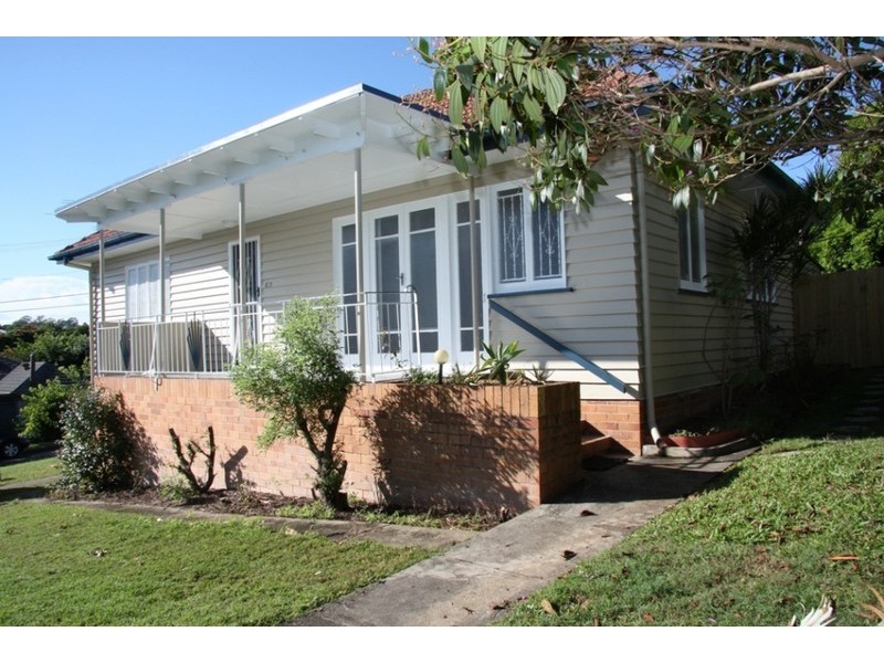 111 Watson Street, Camp Hill QLD 4152
