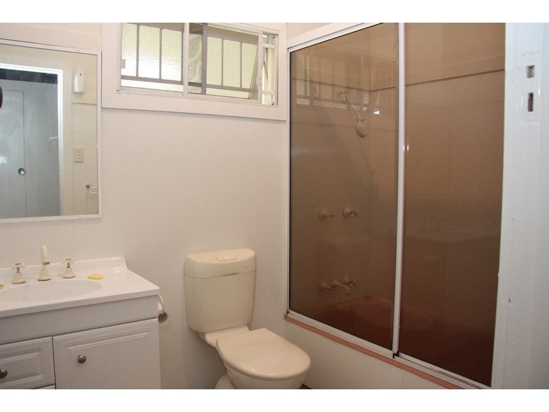 111 Watson Street, Camp Hill QLD 4152