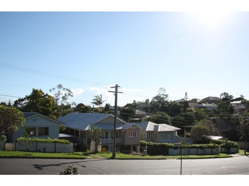 111 Watson Street, Camp Hill QLD 4152