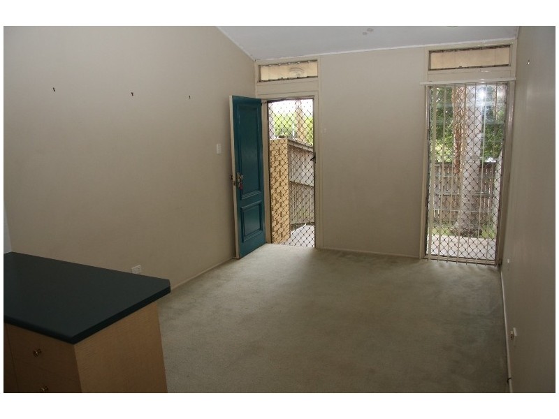 2/3 Ivymount Street, Nathan QLD 4111