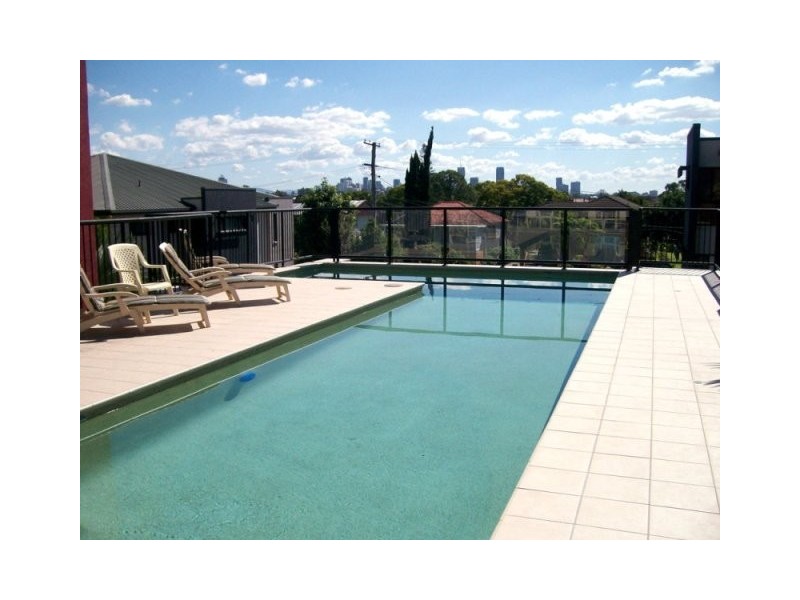 51/11-15 Kitchener Street, Coorparoo QLD 4151