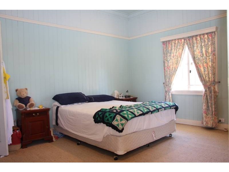 107 Newman Avenue, Camp Hill QLD 4152