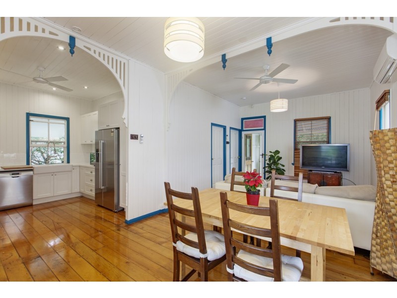 1287 Stanley Street East, Norman Park QLD 4170