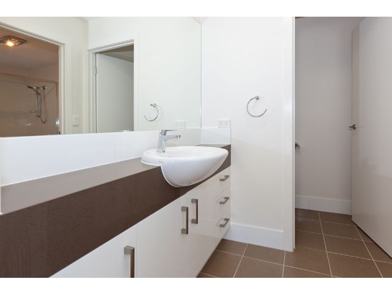 11 Wellstead Avenue, Coorparoo QLD 4151