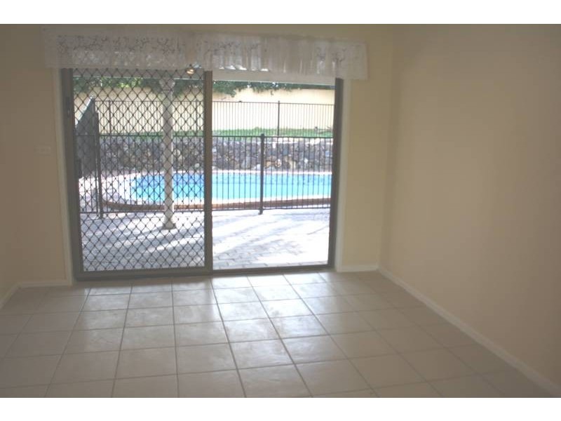 6 Burgh Street, Carindale QLD 4152