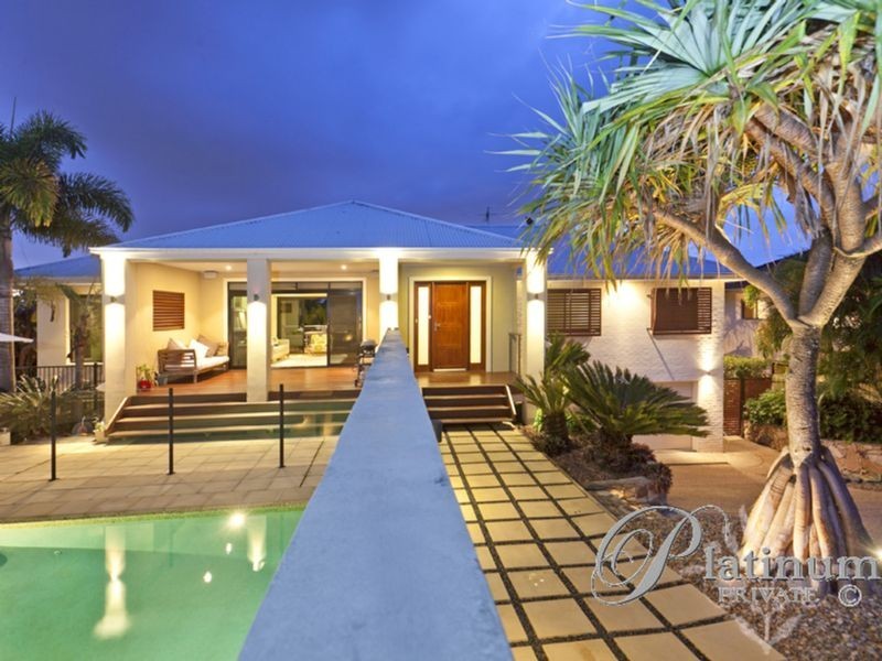 9 Spanish Court, Carindale QLD 4152