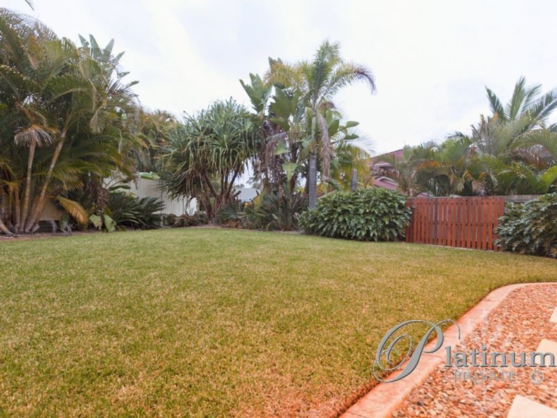 9 Spanish Court, Carindale QLD 4152