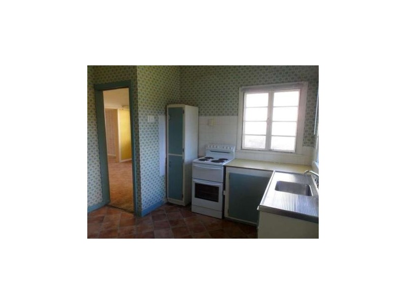 3 Henderson Street, Camp Hill QLD 4152