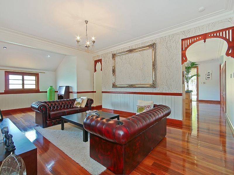 4 Baden Powell Place, Camp Hill QLD 4152