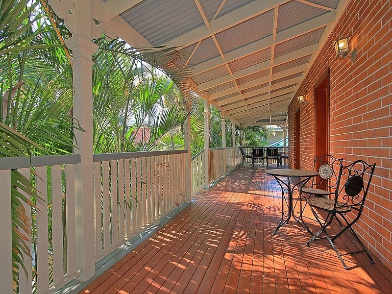 4 Baden Powell Place, Camp Hill QLD 4152