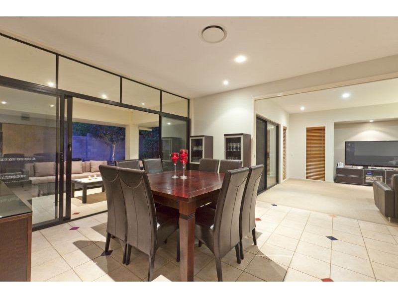 25 Ewer Street, Carindale QLD 4152