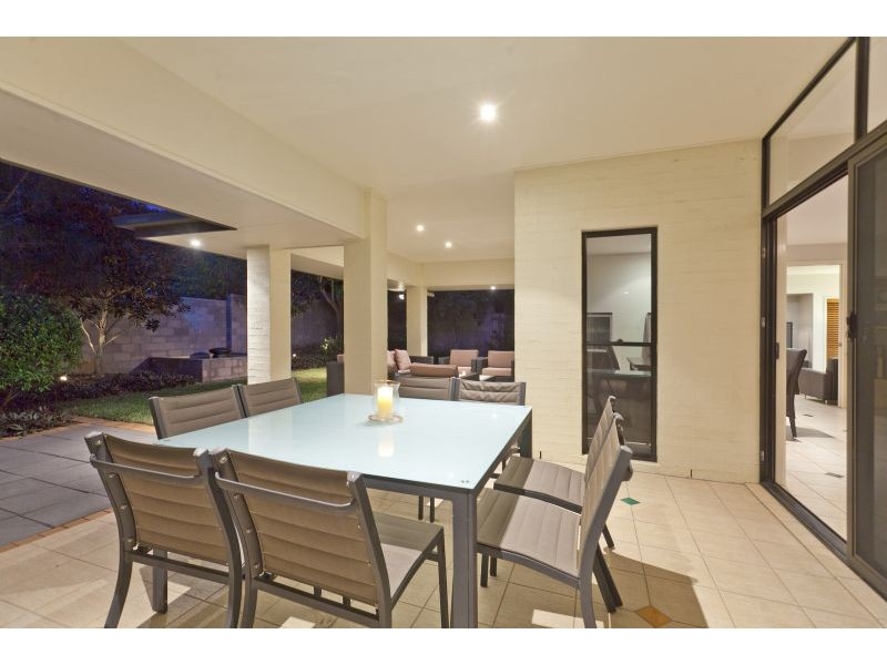 25 Ewer Street, Carindale QLD 4152