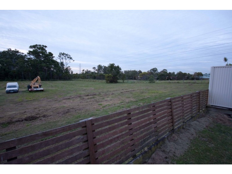 8 Holland Place, Carindale QLD 4152