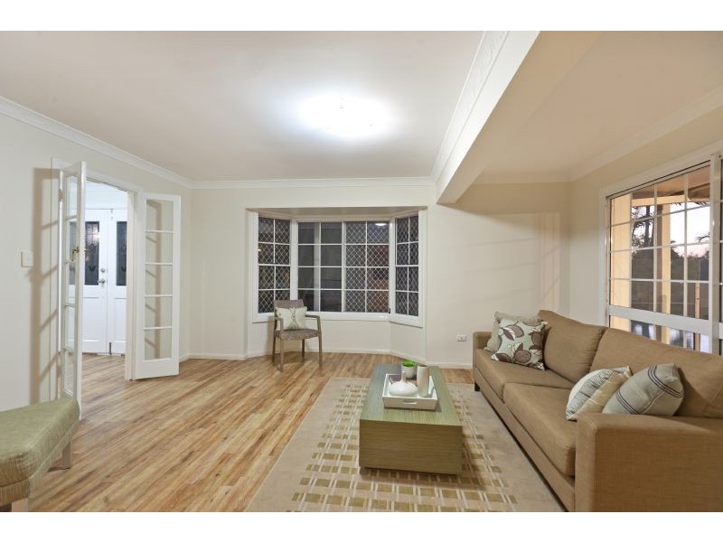 2 Gon Chee Court, Carindale QLD 4152