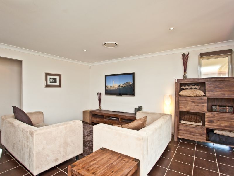 6-8 Moorhen Court, Narangba QLD 4504