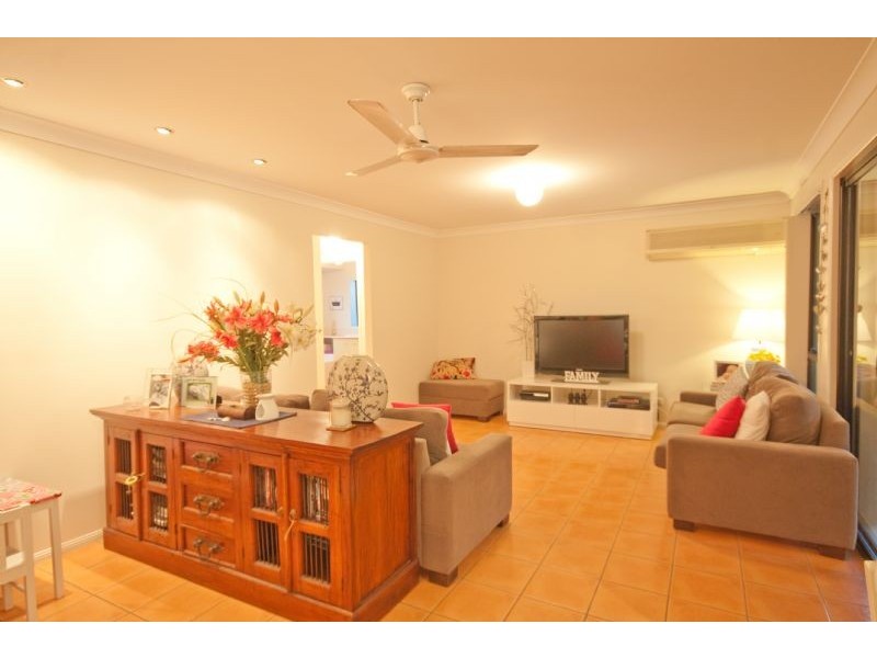 38 Aspen Street, Carindale QLD 4152