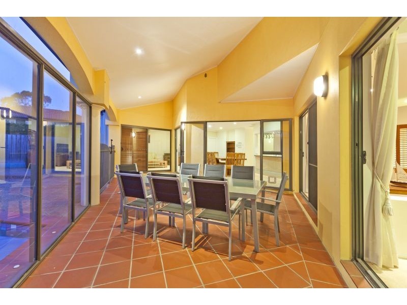 3 Bells Place, Carindale QLD 4152