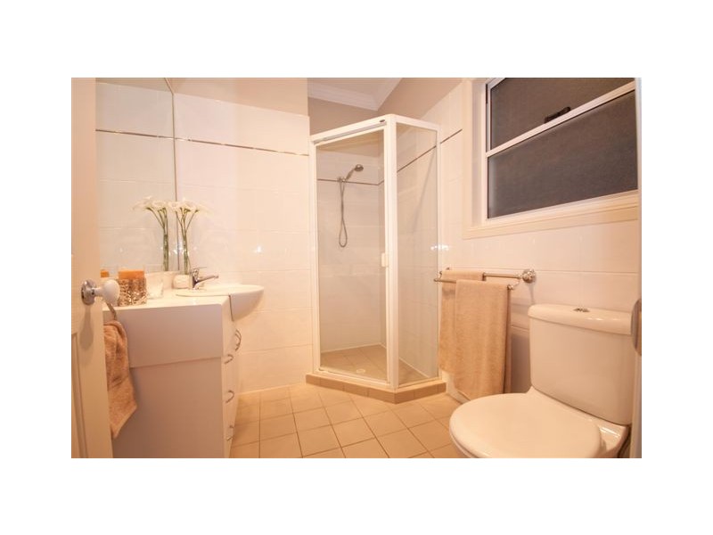 85 Temple St, Coorparoo QLD 4151