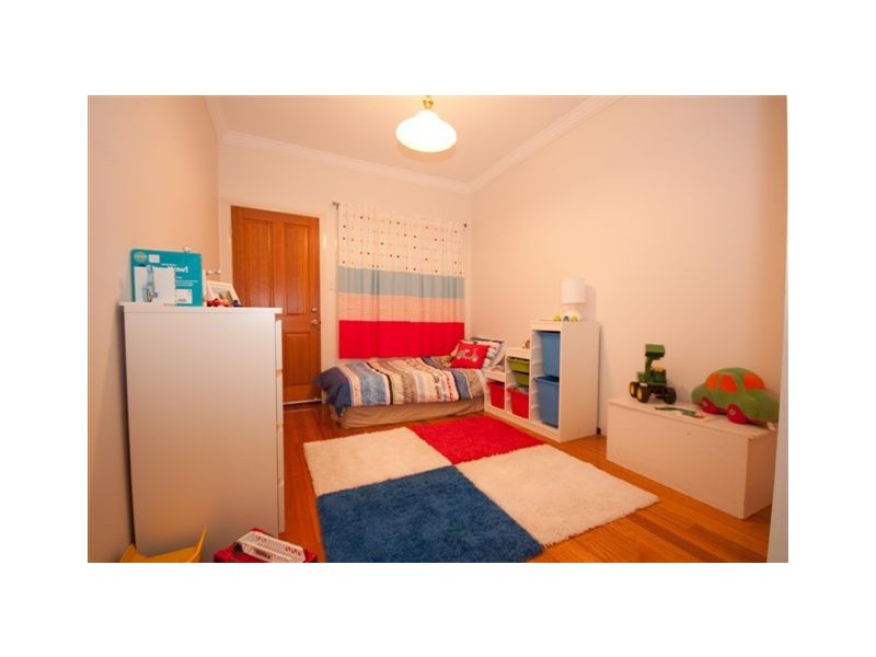 85 Temple St, Coorparoo QLD 4151