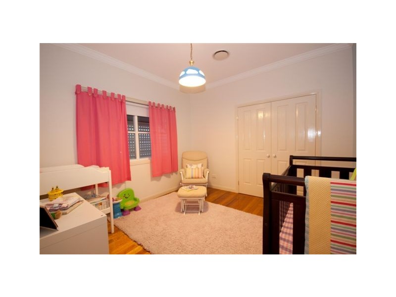 85 Temple St, Coorparoo QLD 4151