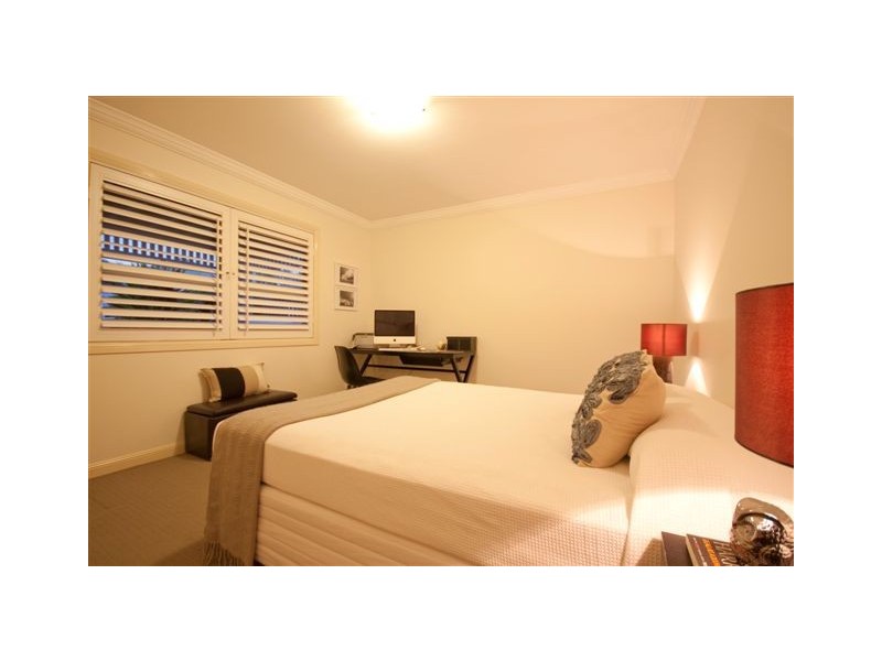 85 Temple St, Coorparoo QLD 4151