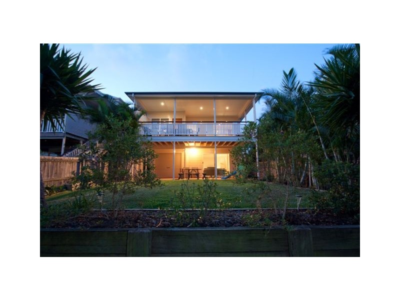 85 Temple St, Coorparoo QLD 4151