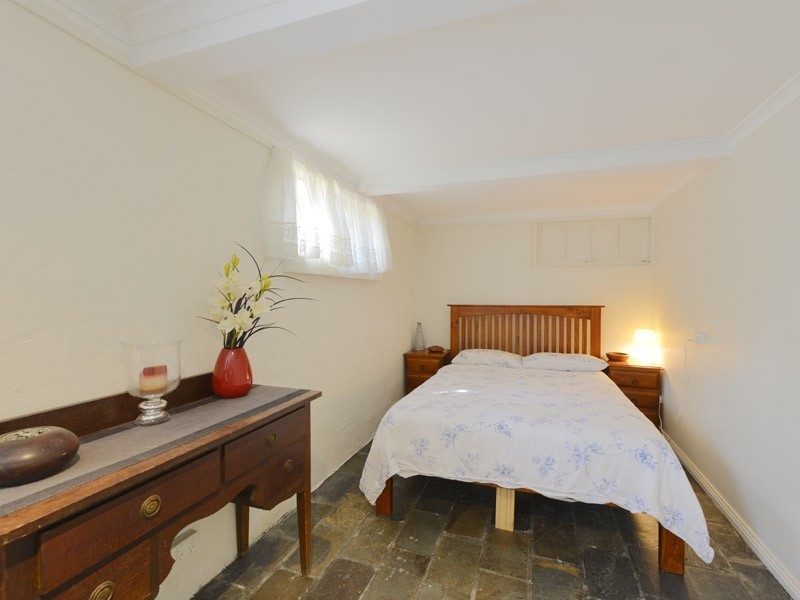 15 Macdonald Street, Norman Park QLD 4170