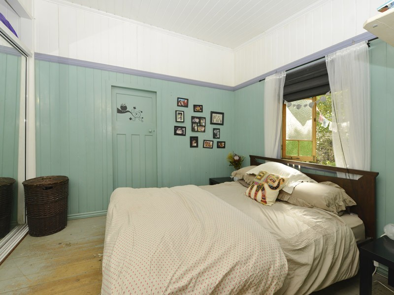 15 Macdonald Street, Norman Park QLD 4170