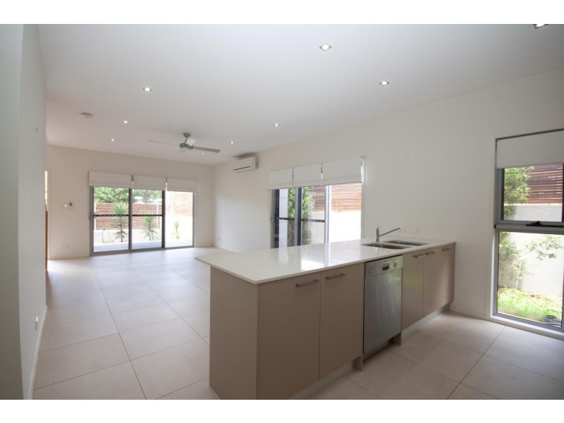 14 Stephens, Morningside QLD 4170