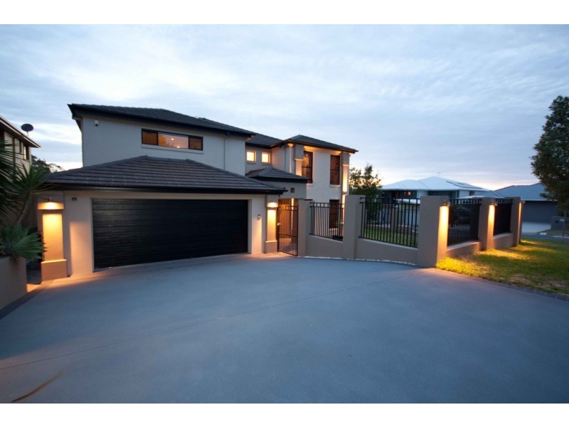 94 Behan Crescent, Wakerley QLD 4154