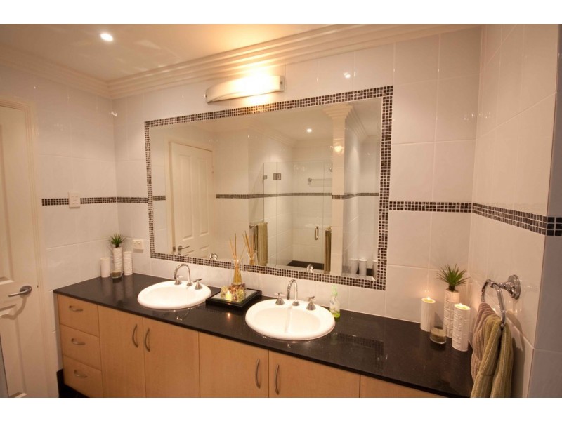 94 Behan Crescent, Wakerley QLD 4154