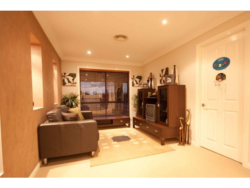 94 Behan Crescent, Wakerley QLD 4154