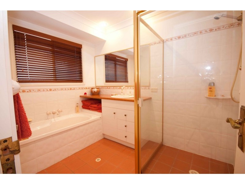 10 Ehlers Close, Carindale QLD 4152