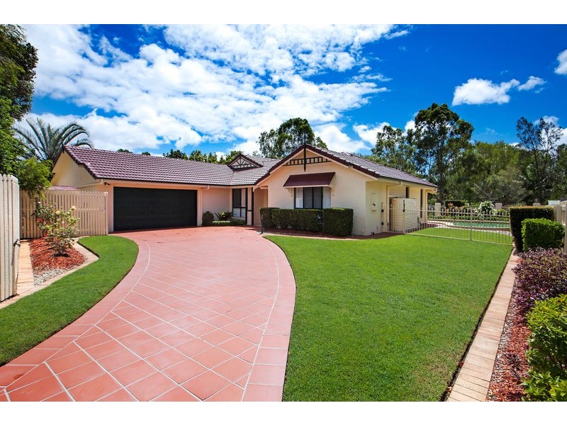 6 Lydstep Court, Carindale QLD 4152