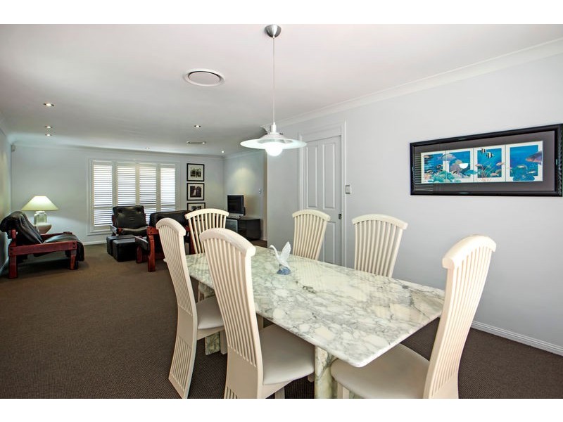 6 Lydstep Court, Carindale QLD 4152