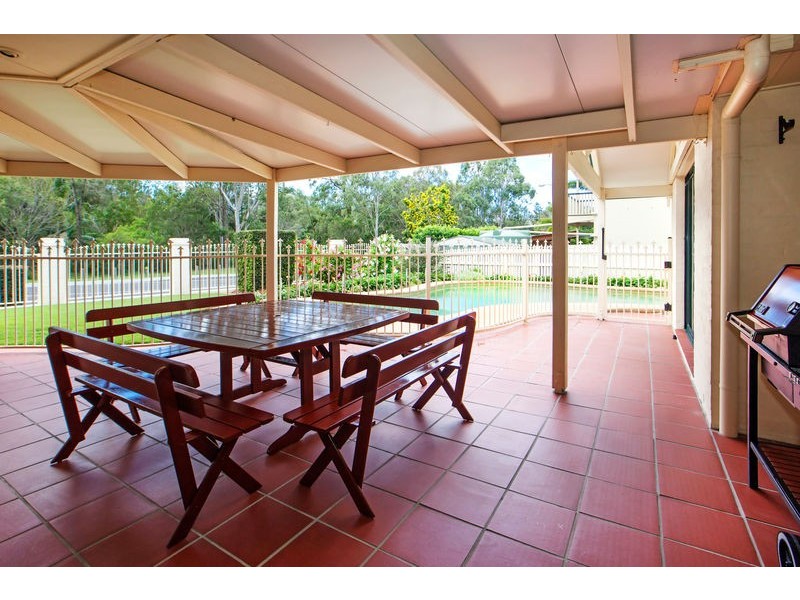 6 Lydstep Court, Carindale QLD 4152