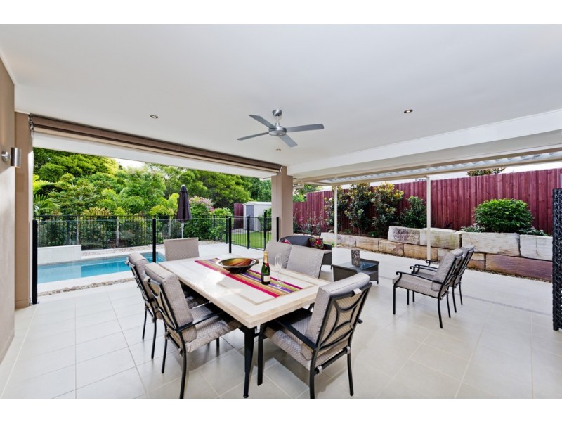 23 Portland Place, Carindale QLD 4152